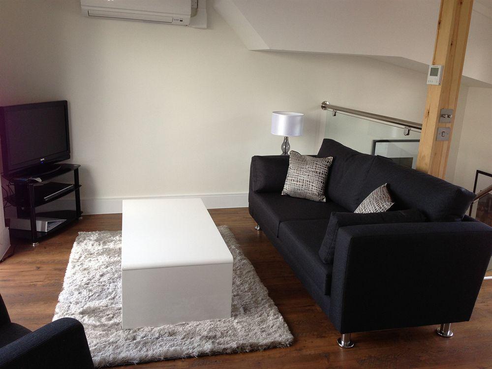 Max Serviced Apartments Commercial Road 런던 외부 사진