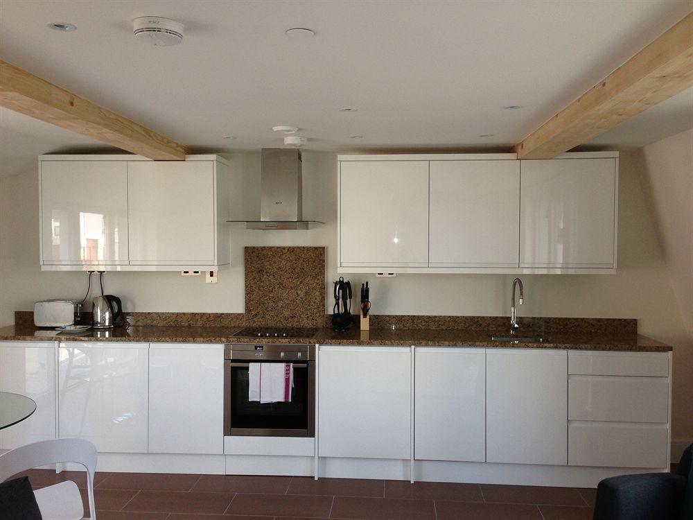 Max Serviced Apartments Commercial Road 런던 외부 사진