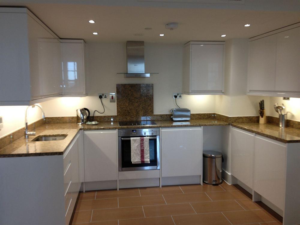 Max Serviced Apartments Commercial Road 런던 외부 사진